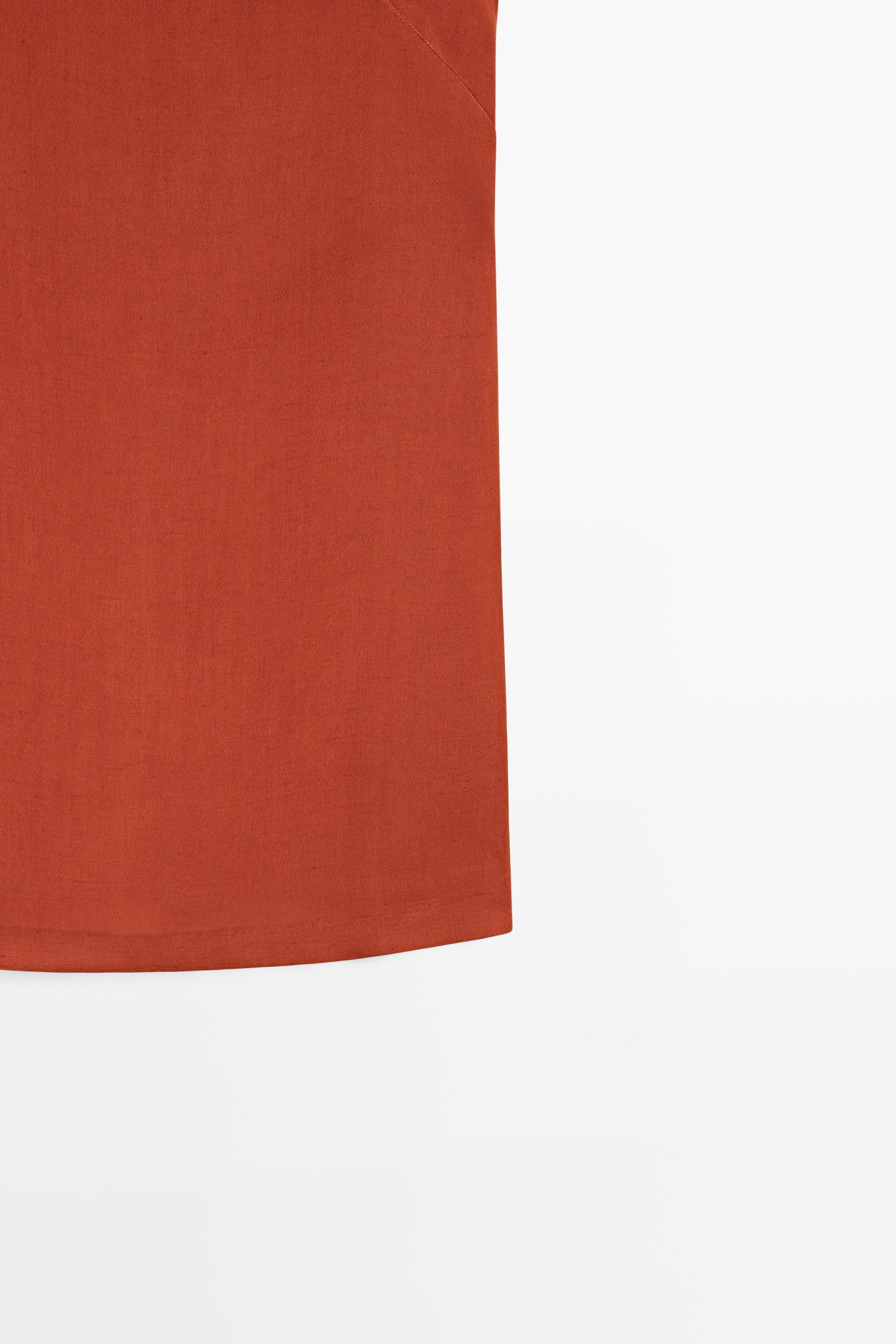 Robe courte à bretelles